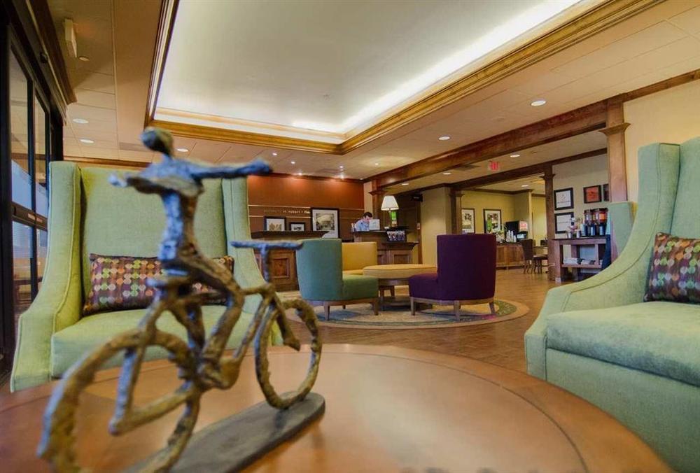 Hampton Inn Saint Robert Interior photo