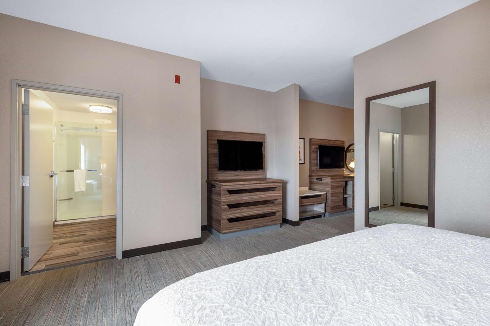 Hampton Inn Saint Robert Exterior photo